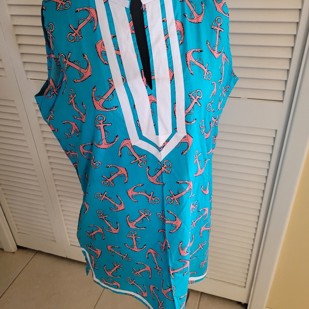 Tracy Negoshian Top L